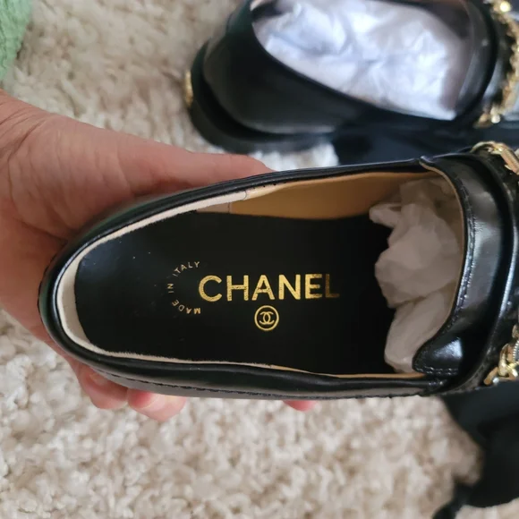 CHANEL Authentic Black Leather Loafers with Gold Accents sz 38 - Picture 4 of 10